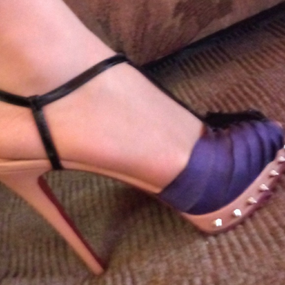 Christian Louboutin heels - Picture 6 of 6